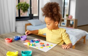Sinais precoce de atraso no desenvolvimento infantil: Quando buscar ajuda?