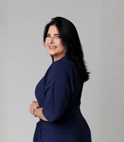 Dr. Isabella Rivera